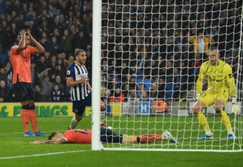 "Everton" fell at the end of the match, "West Ham" once again left without a victory