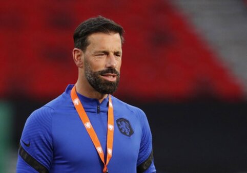 R. van Nistelrooy – candidate to take over the reins of a famous European club