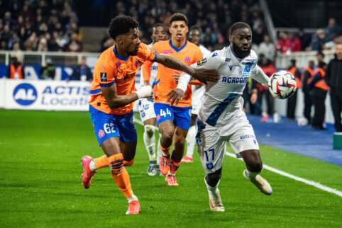 A. Murillo stays at the Marseille club for another three years.
