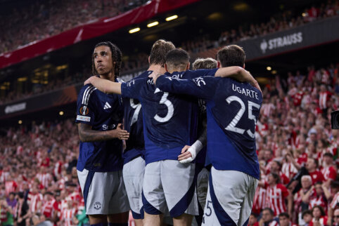 One Foot in the Final: Manchester United Sensationally Thrashes Athletic Club in the First Half