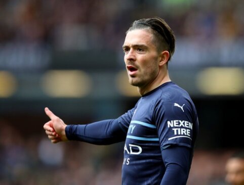 Napoli aims to lure two Man City stars