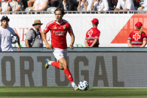 "Real" is nearing the acquisition of former "Man Utd" left-back.