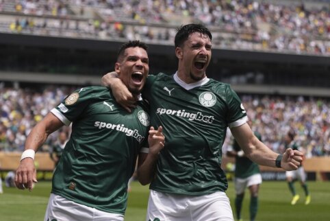Palmeiras advanced to the FIFA Club World Cup quarterfinals.