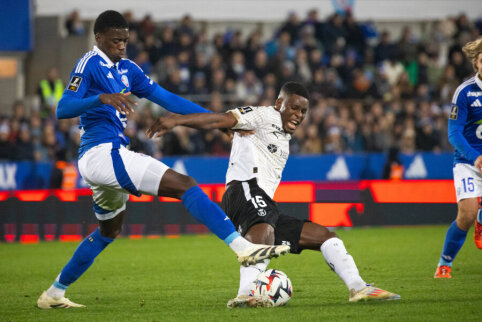 A. Sarr leaves the Lyon club and will play for Verona.