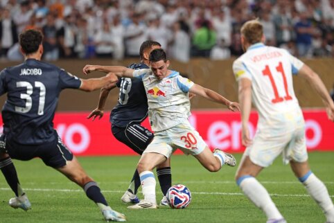 Ajax to sign RB Salzburg midfielder O. Gloukh