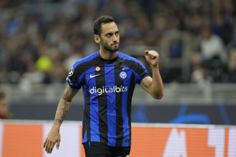 H. Calhanoglu: "I've always said I want to stay at Inter club"