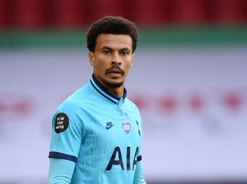 Having received bad news, D. Alli is thinking about a crucial decision.