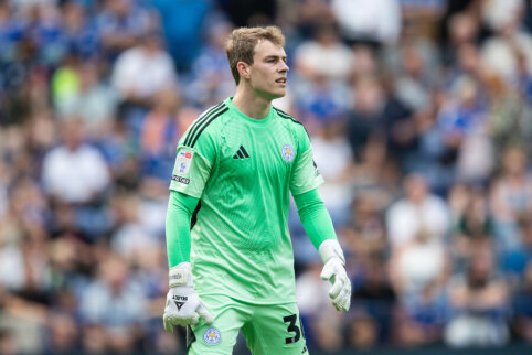 Goalkeeper M. Hermansen will join the West Ham team.