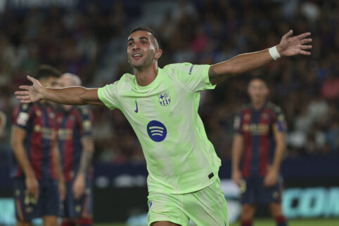 Barcelona – in their own style again: recovered a 2-goal deficit against Levante to achieve victory.