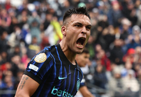 In the annals of Argentina, L. Martinez surpassed D. Maradona.