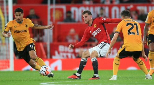 M. Cunha and M. Mount have returned to the Manchester United lineup.