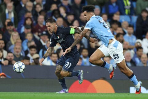 N. O'Reilly will continue playing for Manchester City for another five years.