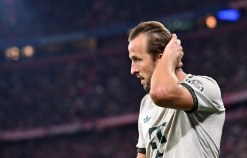 Record Match for H. Kane Marked by Easy Victory for Bayern