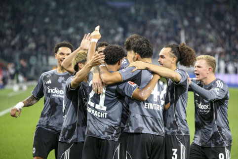Eintracht crushes Borussia Mönchengladbach in a real downpour of goals