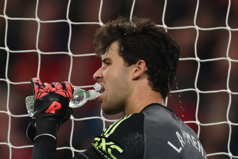 H. Maguire: 'S. Lamsensas is a top-class goalkeeper we have'