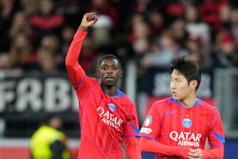 Nine-goal match spiced with red cards – PSG's crushing victory over Bayer