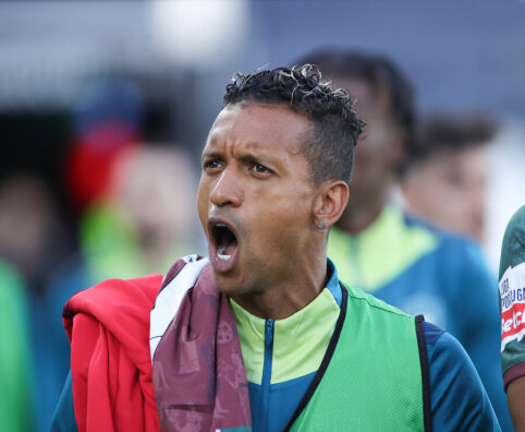 Nani believes in Man Utd's chances to fight for the Premier League trophy