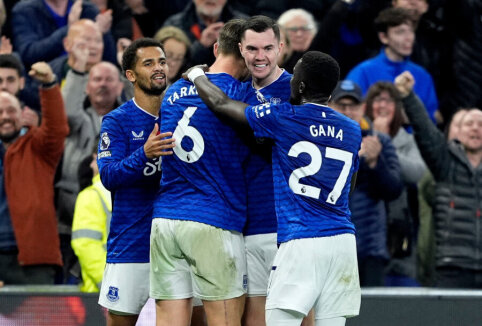Everton broke Fulham, West Ham gains momentum