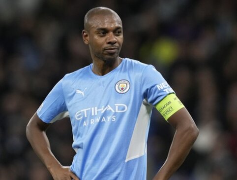 Fernandinho has ended his professional football career