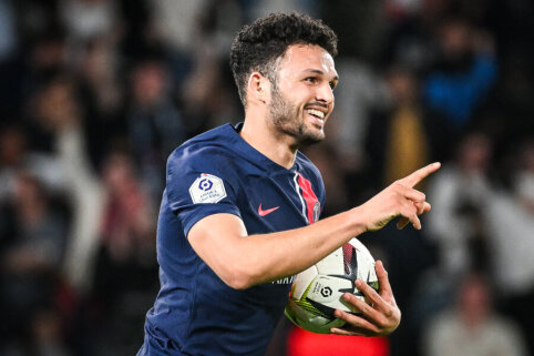 PSG in France dealt with the Metz club