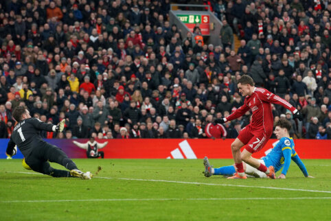 Liverpool struggled with Wolves, Arsenal overpowered Brighton.