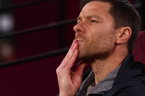 F. Perez waved off X. Alonso's wishes