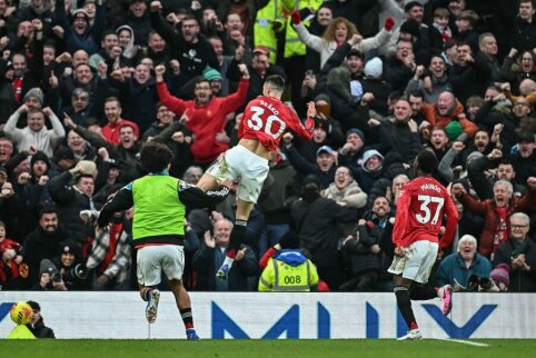 B. Šeškas' goal secured an important victory for the Manchester United team.