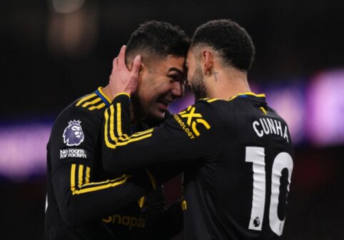 J. Carragher: "Casemiro is a completely different and professional player."