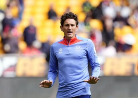 K. Andrews extended his contract with the Brentford team for a long term.