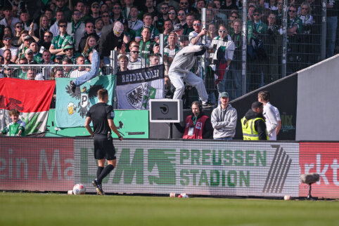 Fan who jumped onto the field in Bundesliga II match turned off the VAR system.