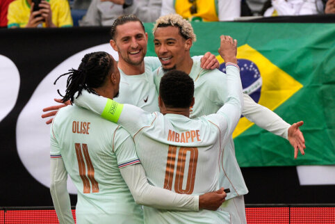 In the battle of giants, the French defeated Brazil ten to zero.