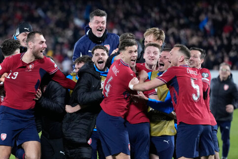 Czech Republic overcame Denmark after an 11-meter penalty shootout and advanced to the World Championship.