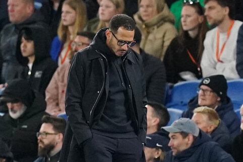 Blow to L. Rosenior: not a single player made a respectful gesture.