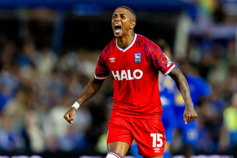 A. Young announced the end of his career.