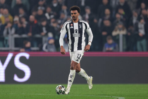 V. Kompany criticized the referees after being eliminated from the Champions League.