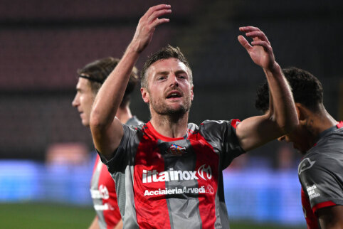 In Italy, G. Gineitis missed the match, J. Vardy scored the only goal.
