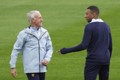 D. Deschamps left the French national team camp for an important reason.