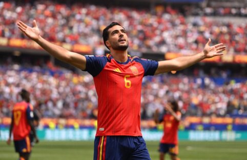M. Merino – again a hero: Spain advanced to the semifinals after the opponent's goalkeeper error.