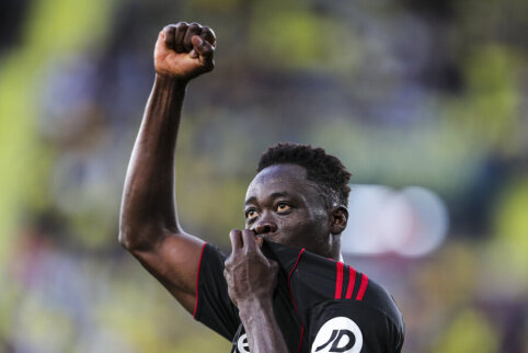 A. Adams will transfer to the 'Venezia' club.