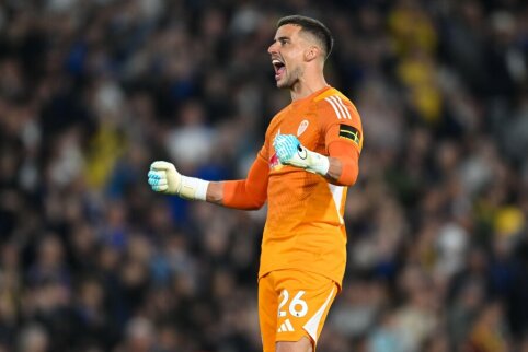 Man Utd adds an experienced goalkeeper