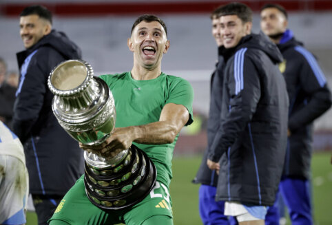 D. Vidagany revealed E. Martinez's future with the Aston Villa team.