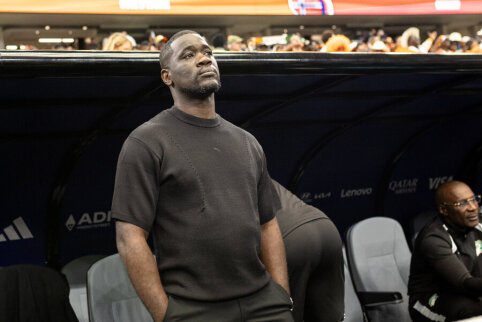 E. Fae will leave the Ivory Coast national team position.