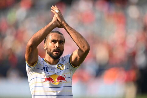 Liverpool lost a 2-goal lead against Leeds in friendly match during the second half.