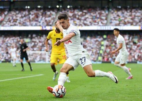 M. Solomon will leave Tottenham after three years and join West Ham club.