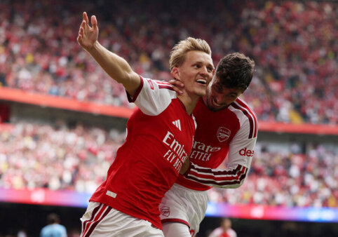 Man City trounces Arsenal to win the Community Shield match