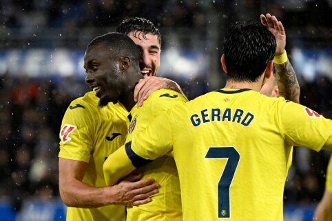 Racing, returning to La Liga, failed to maintain their lead against Villarreal.