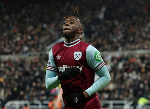 A. Wan-Bissaka will be loaned to the Aston Villa team.