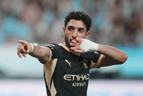 Tottenham aims to acquire two Manchester City forwards.