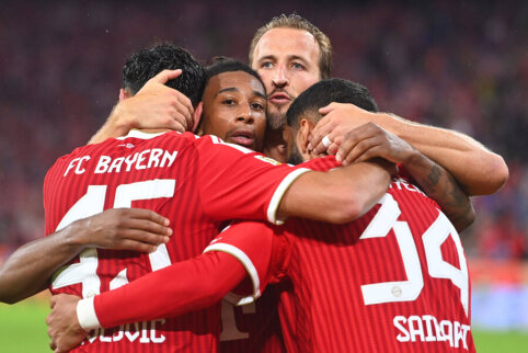 Bayern had no trouble with Stuttgart in the Bundesliga start.