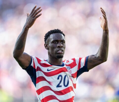 Everton will add one of the leaders of the USA national team